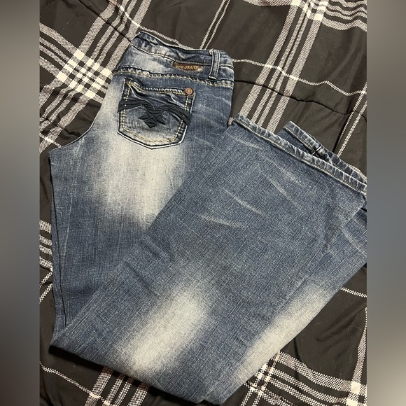 Size 9 ZCO jeans. - Picture 4 of 5